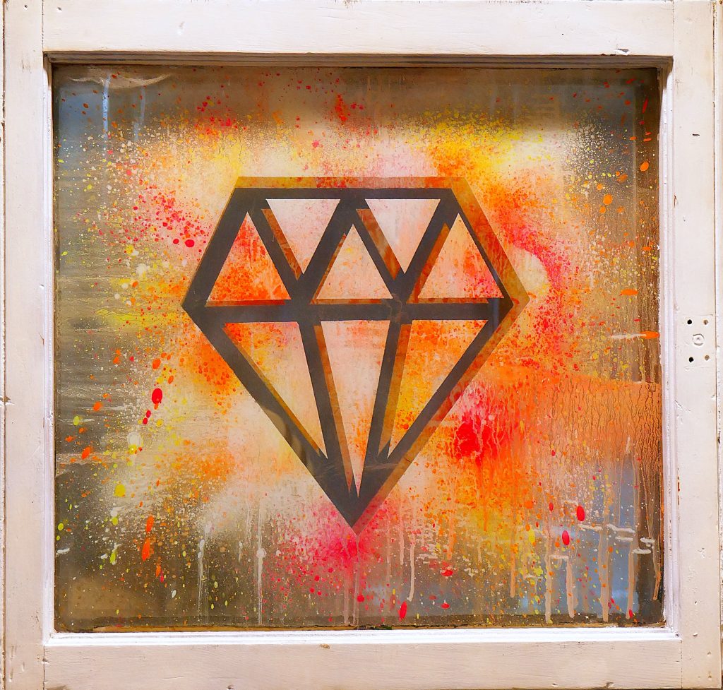 <strong>Untitled</strong><br>
Diamanté<br>
2020<br>
<br>
Aerosol paint stencil on reclaimed window